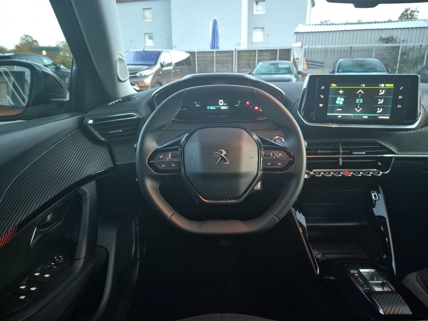 Fahrzeugabbildung Peugeot 2008 e- Active Klimaautom Fahrerprofil DAB SHZ S