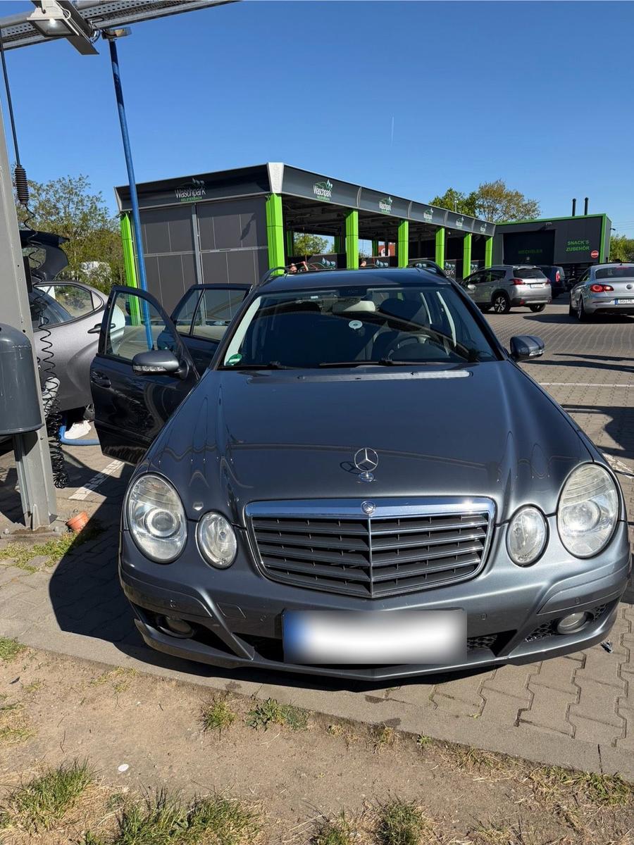 Mercedes-Benz E 200