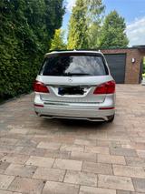 Mercedes-Benz GL 350 BlueTEC 4MATIC - - Mercedes-Benz GL 350: Silber