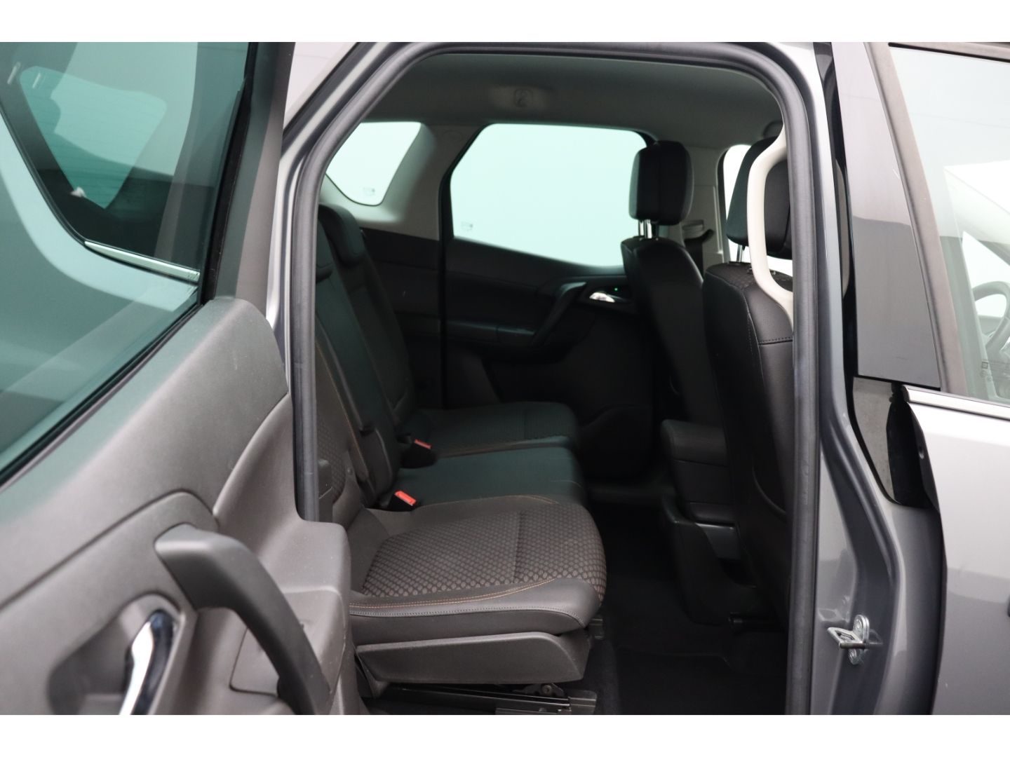 Fahrzeugabbildung Opel Meriva B 1.4 Innovation Kamera AHK 2-Zonen-Klima