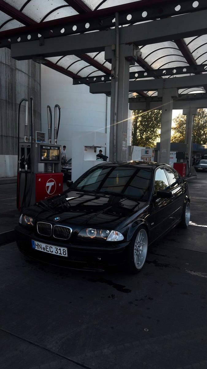 BMW 320