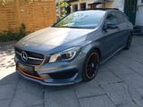 Mercedes-Benz CLA 180 Shooting Brake AMG Line Navi Pano Xenon - Mercedes-Benz CLA 180 Shooting Brake aus 2015