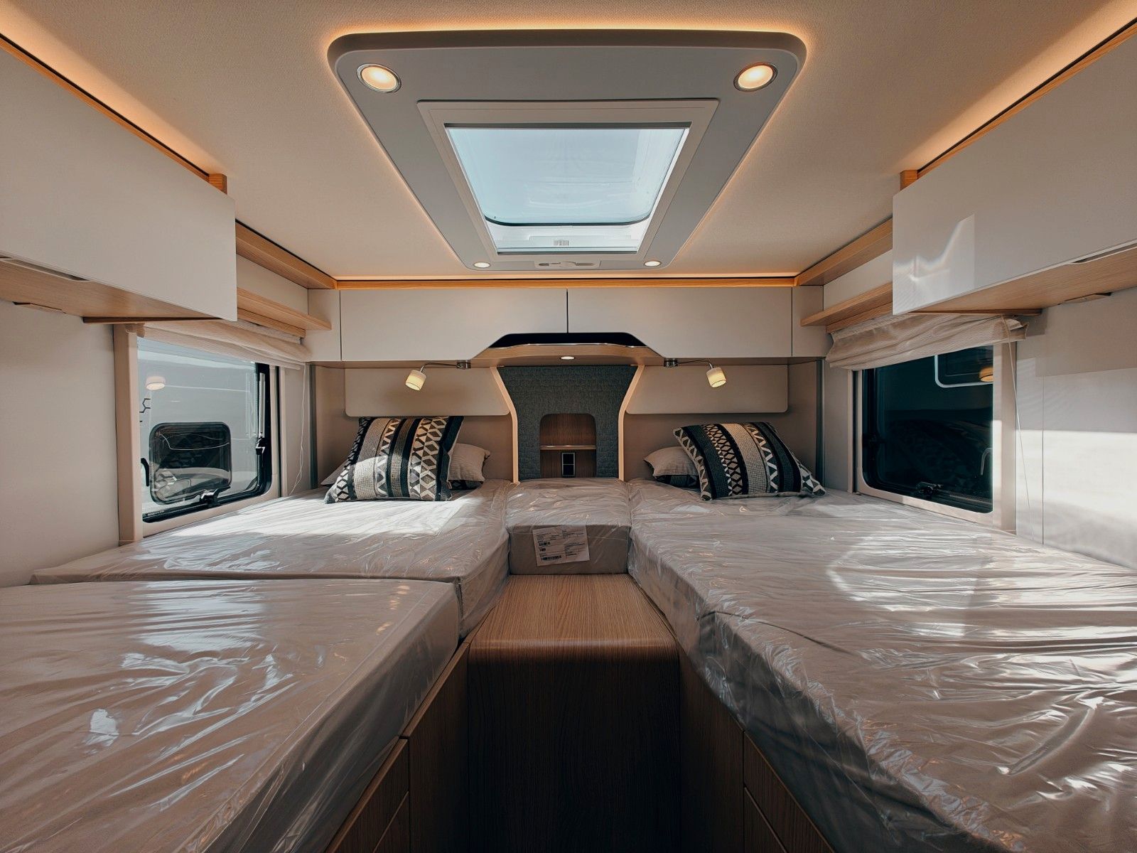 Fahrzeugabbildung HYMER / ERIBA / HYMERCAR B - KLASSE ML T 780 BLACKLINE