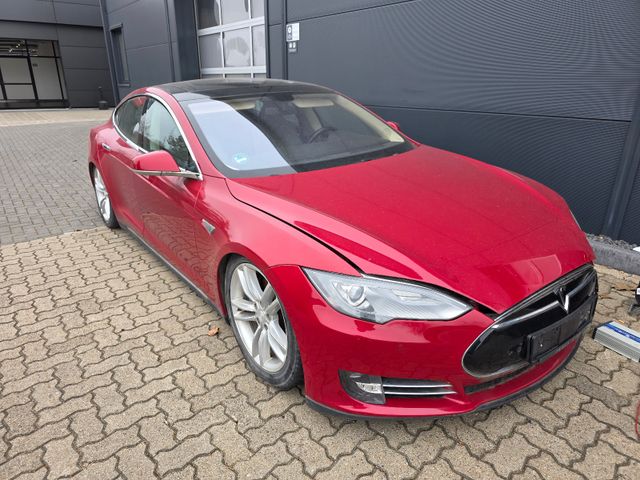 Tesla Model S 85 Netto 9000€