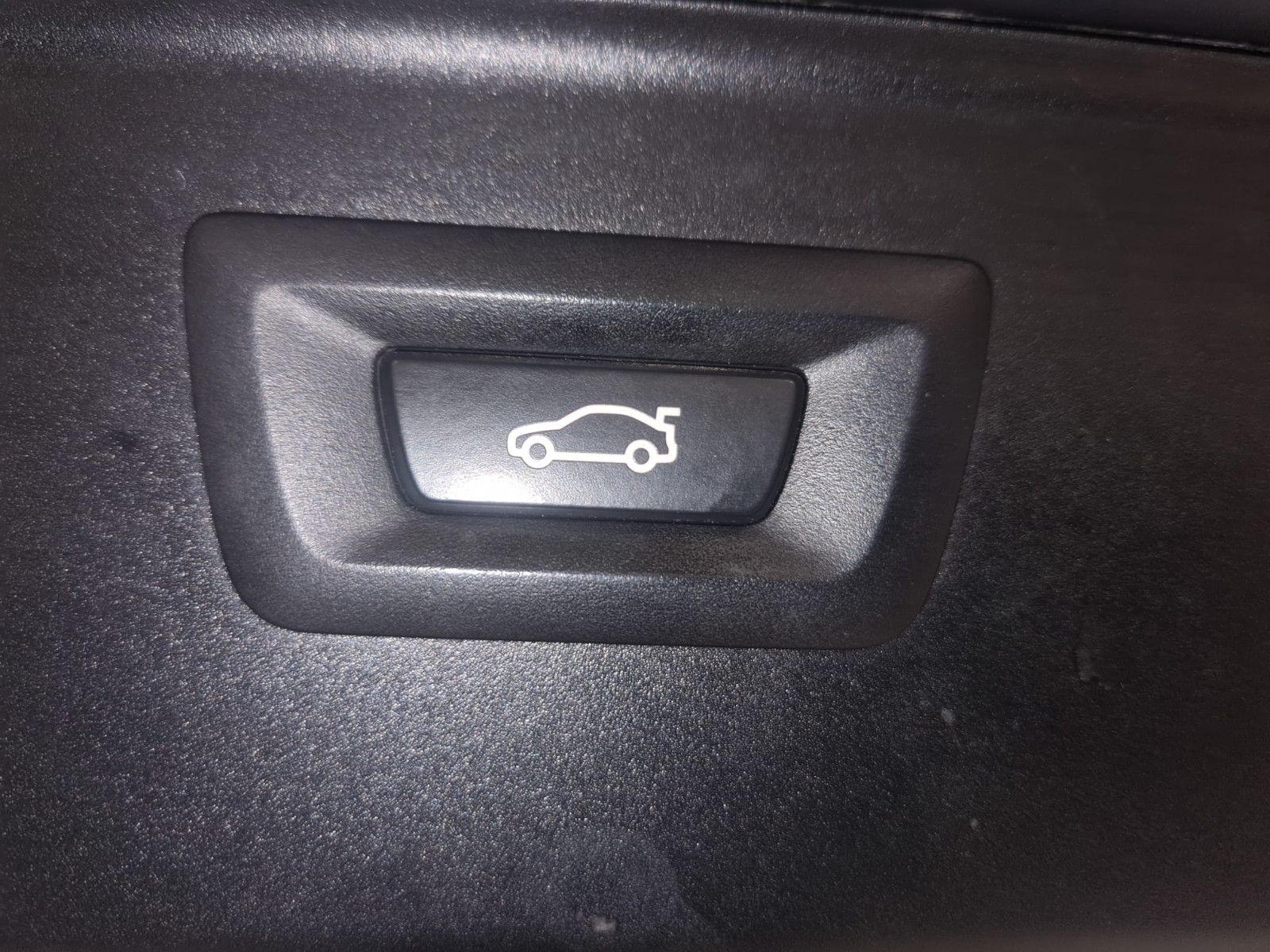 Fahrzeugabbildung BMW 530 Touring xDrive/TOP GEPFLEGT / AHK