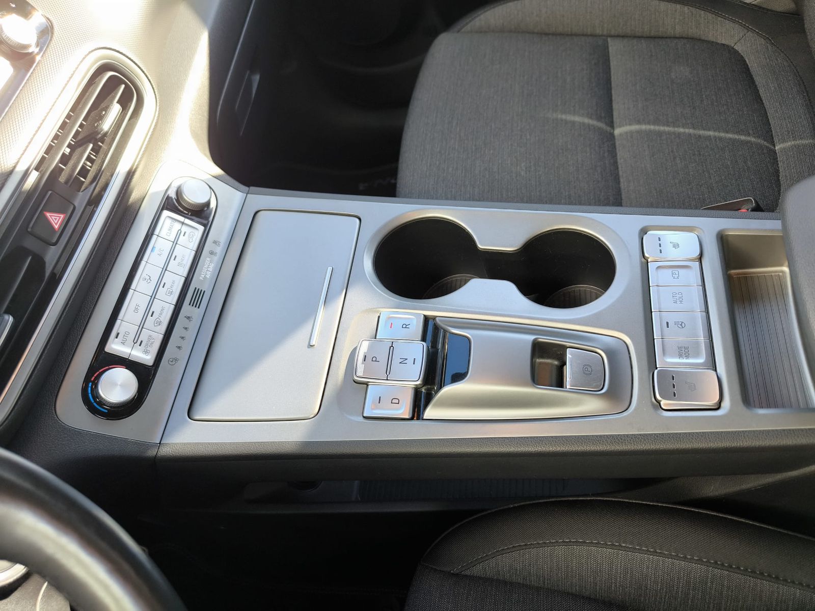 Fahrzeugabbildung Hyundai Kona Trend NAVI+LED+SHZ+HEADUP+KAMERA+ACC+WP+