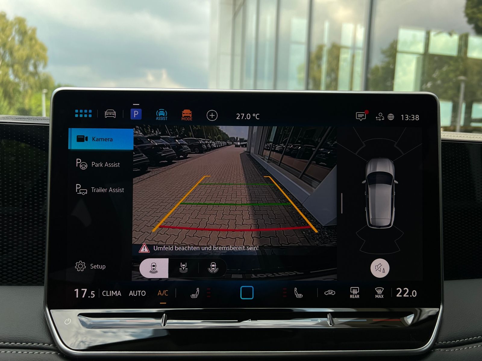 Fahrzeugabbildung Volkswagen Tiguan LIFE 1.5 eTSI DSG *AHK, LED Plus, Kamera,