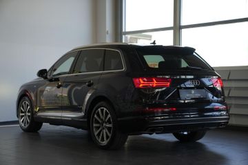 Audi Q7 - 10