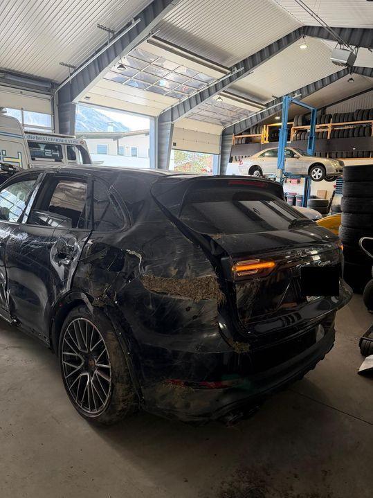Porsche Cayenne E-Hybrid Panorama VOLL AHK