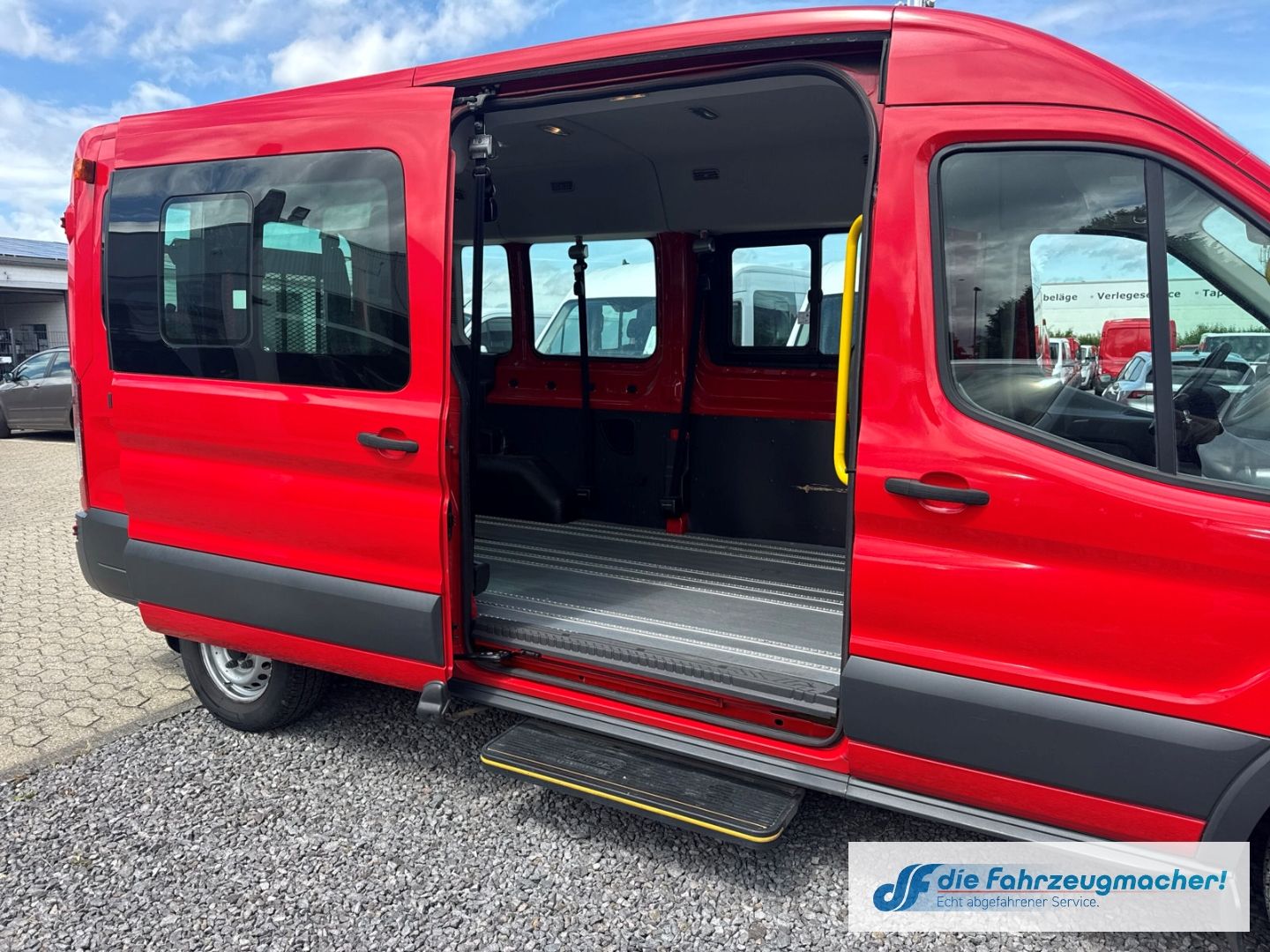 Fahrzeugabbildung Ford Transit Kombi 350 L3 Trend 2.2 TDCi *7054 *KLIMA