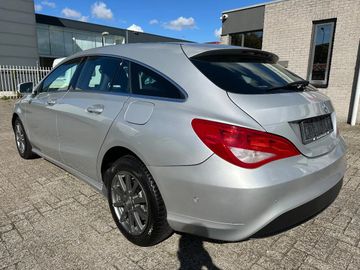 Mercedes CLA 200 Shooting Brake - 3
