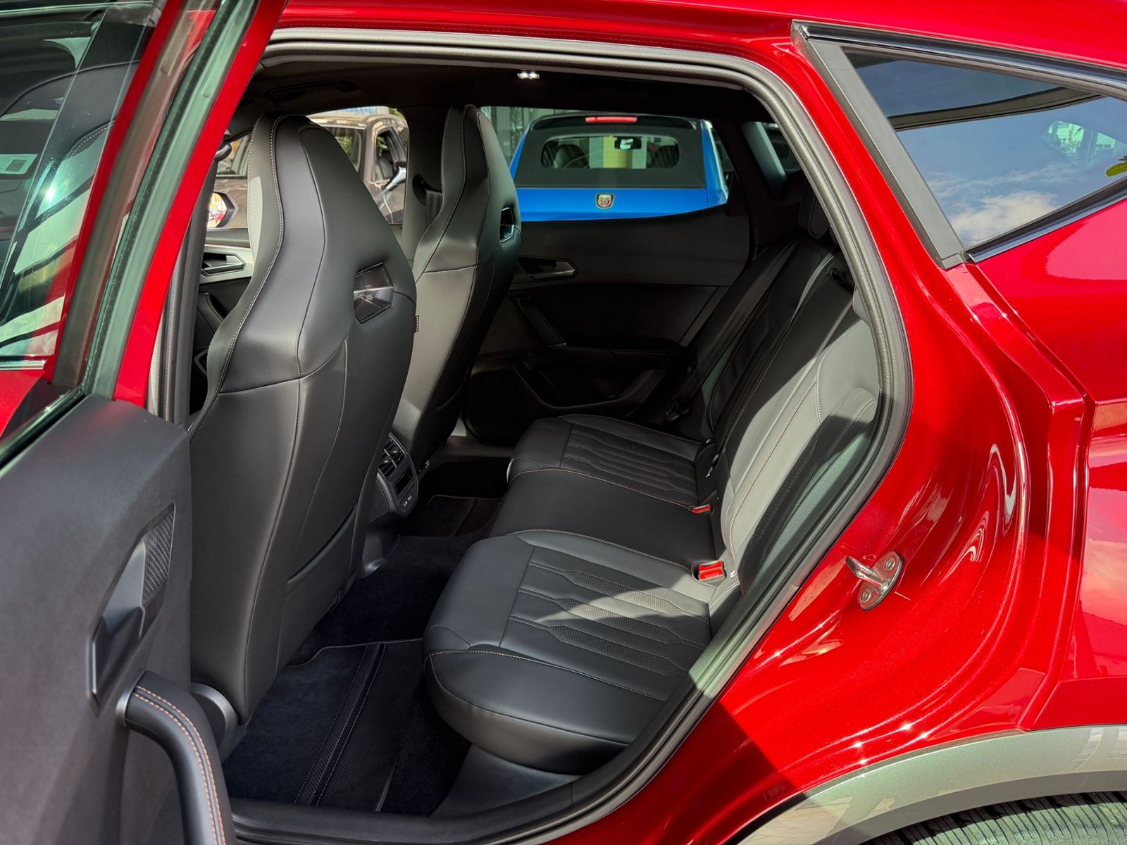 Fahrzeugabbildung CUPRA Formentor VZ e-Hybrid AHK PANO LEDER 19"