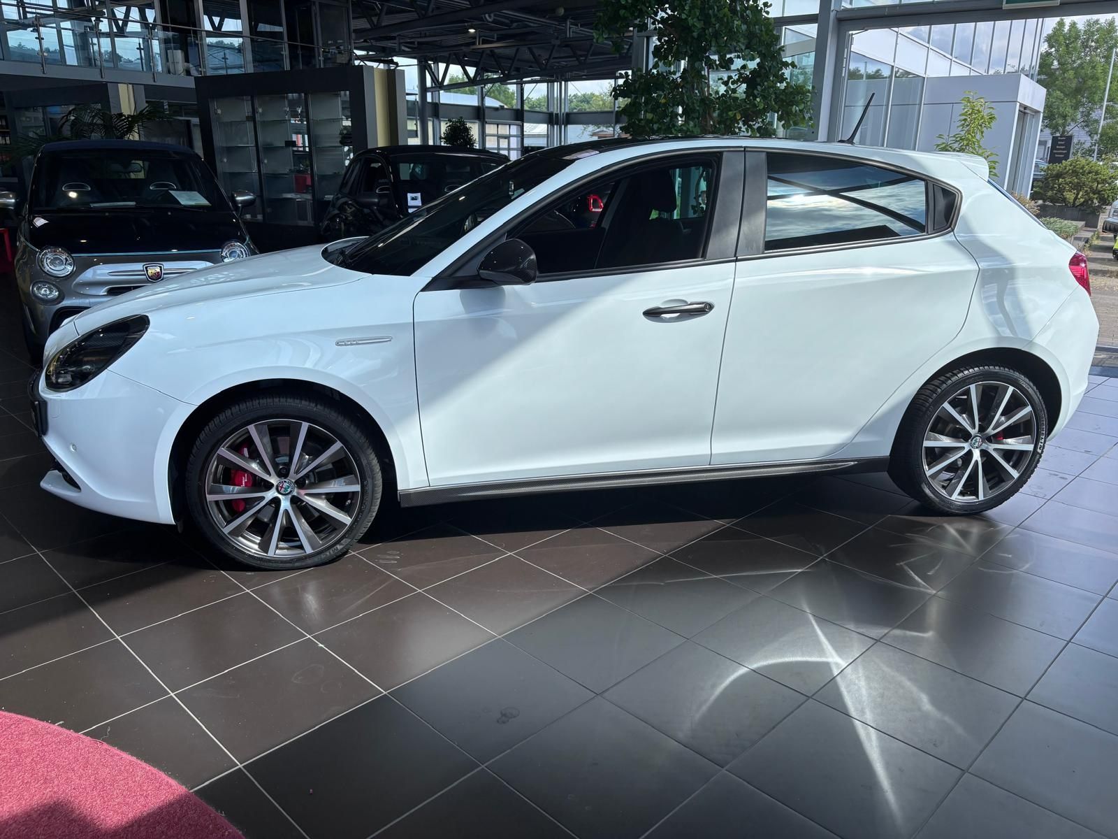 Fahrzeugabbildung Alfa Romeo Giulietta Sport Leder XENON NAVI GSD