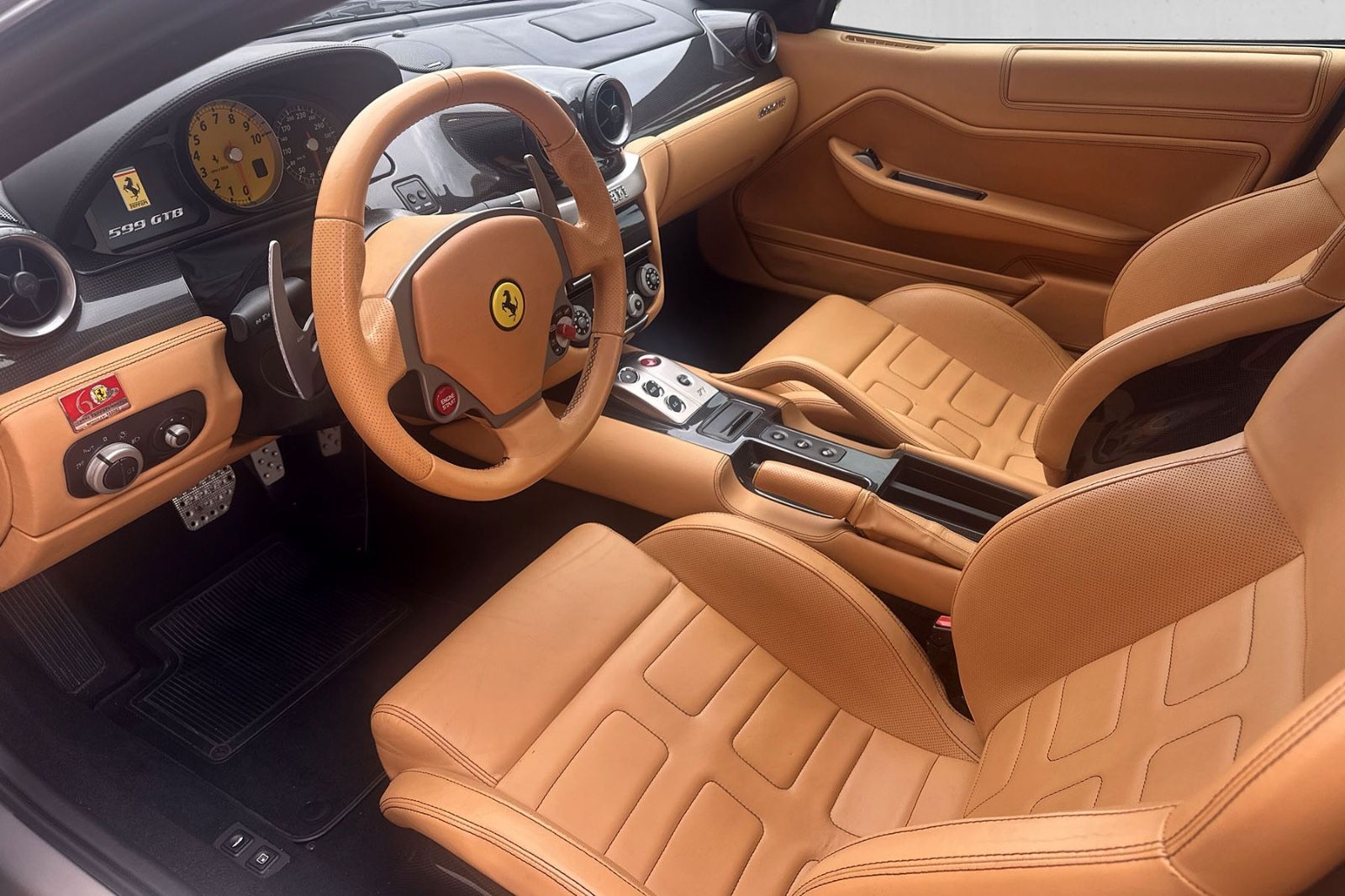 Fahrzeugabbildung Ferrari 599 GTB F1*Challenge Felgen*Embleme