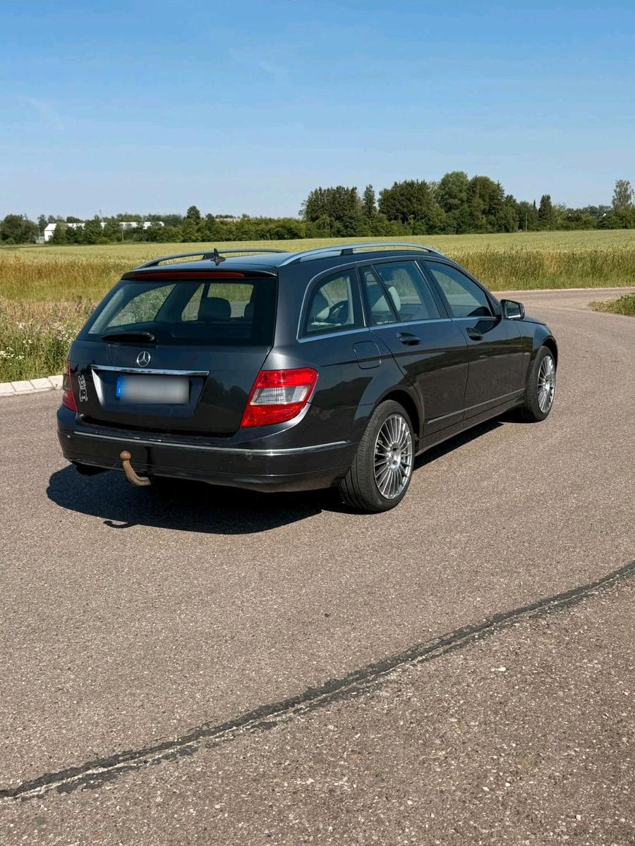 Mercedes-Benz C180 2009 — engine 156 HP (115kW)