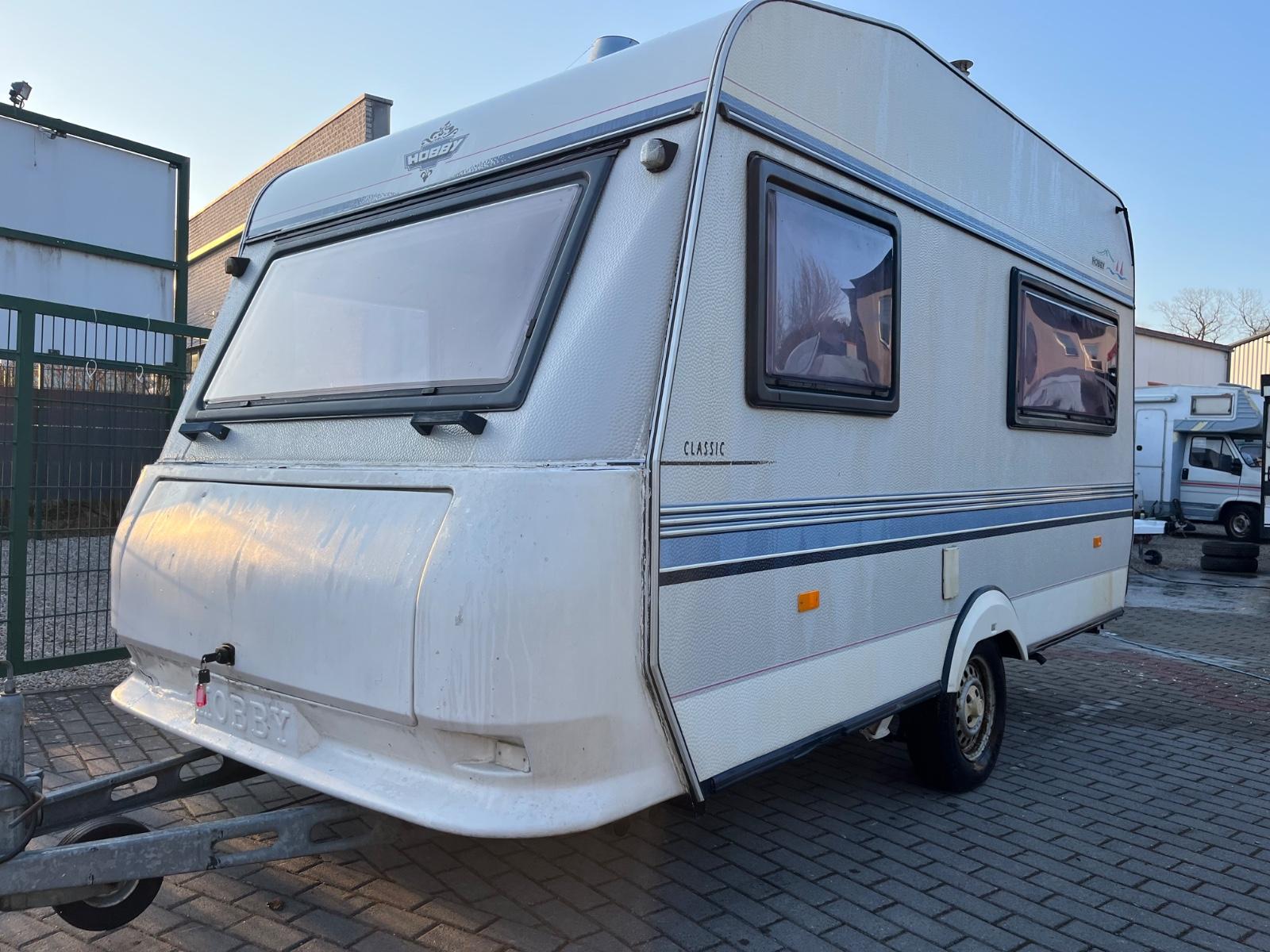 Hobby Classic 370 weisse Möbel-LIEFERUNG MÖGLICH!!!