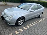 Mercedes-Benz C 180 KOMPRESSOR Sportcoupé - - Mercedes-Benz C 180 aus 2005: Kompressor