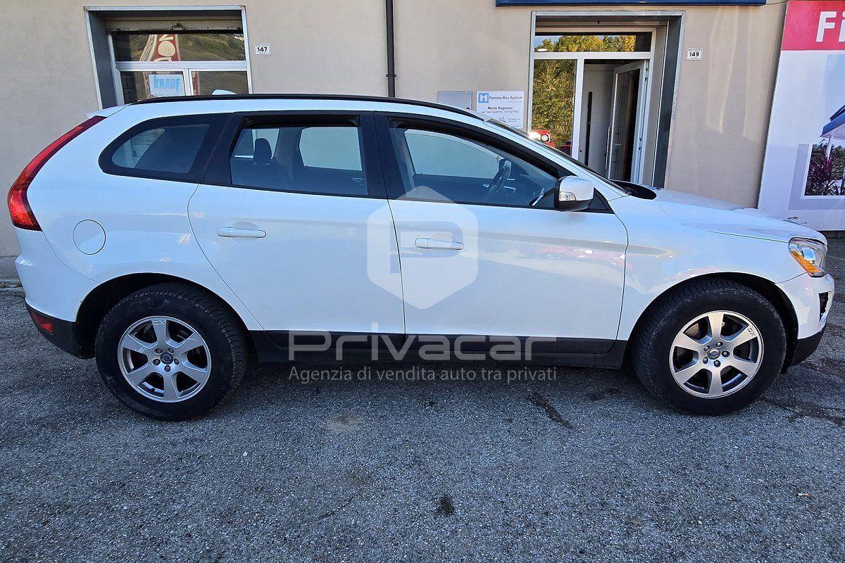 Volvo XC60 2011 — engine 2.400 cm³, 163 HP (120kW)