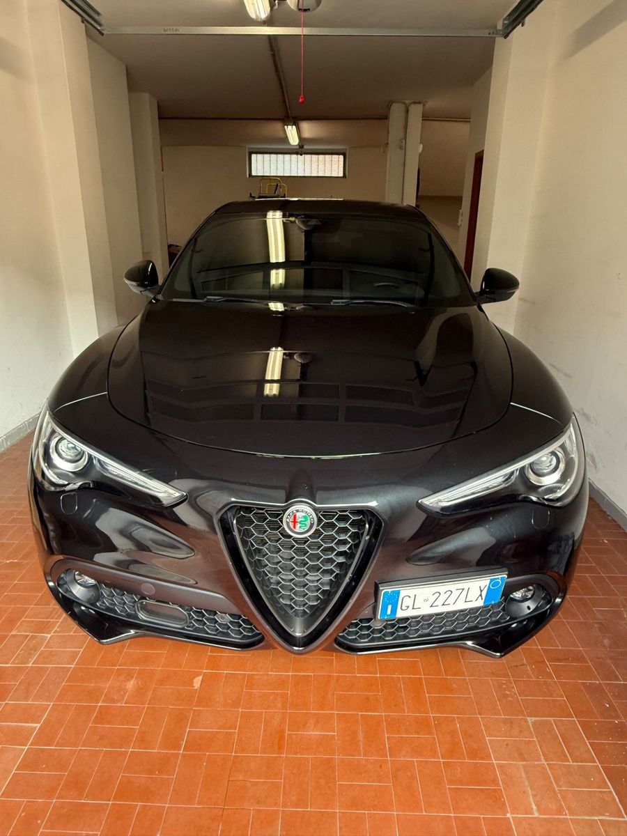 Alfa Romeo Stelvio 2.2 Turbodiesel 210 CV AT8 Q4 imagem 2