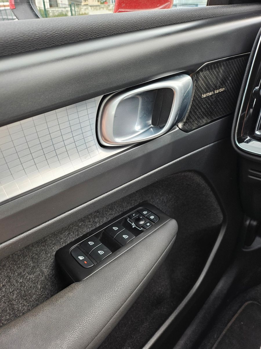 Fahrzeugabbildung Volvo XC40 Inscription Expression Recharge Plug-In Hyb