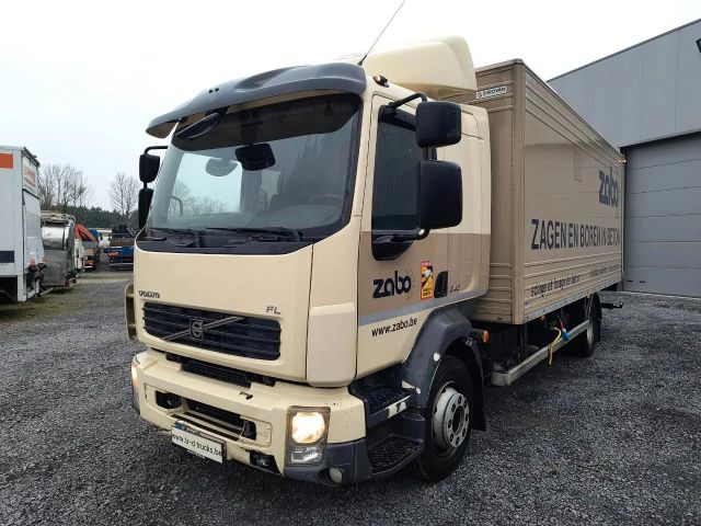 Volvo FL 240 D'HOLLANDIA 2000KG - 5,76M BOX