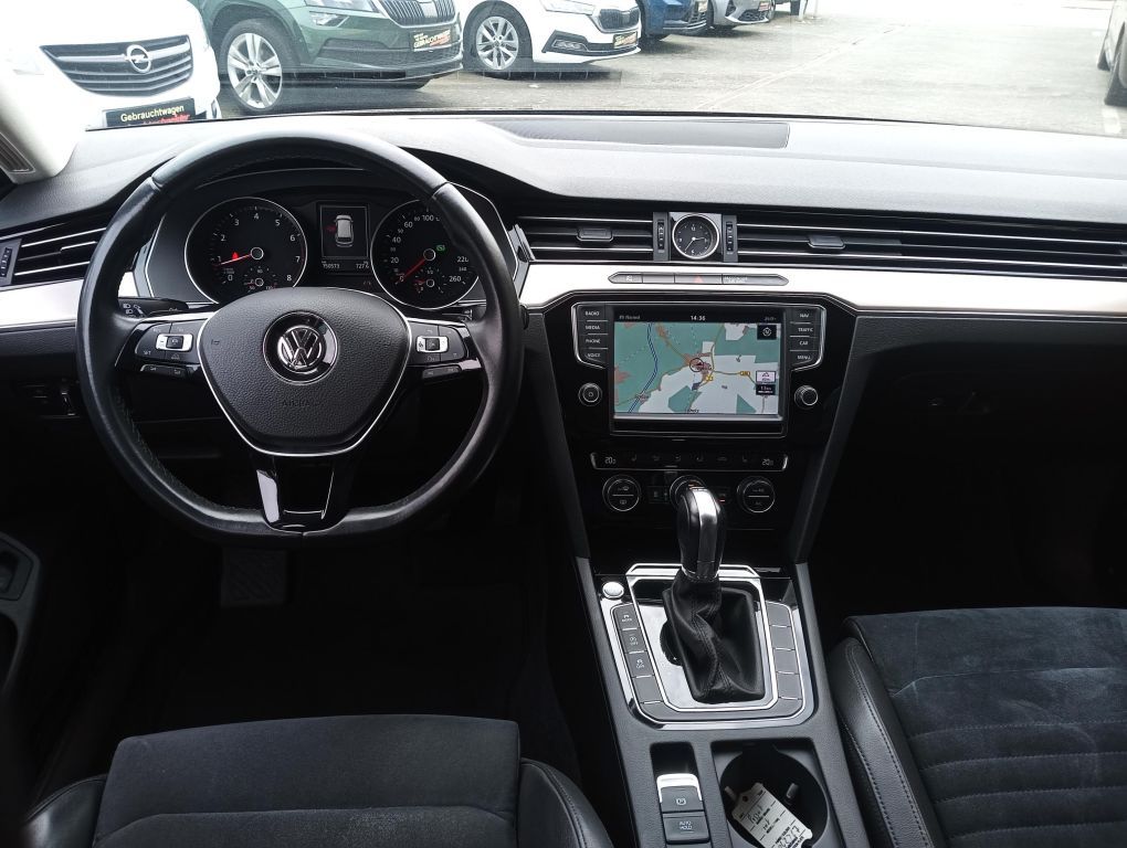 Fahrzeugabbildung Volkswagen Passat Variant Highline 1.8 TSI DSG+Standh+AHK+