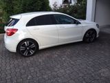 Mercedes-Benz A 180 BlueEFFICIENCY - - Mercedes-Benz A 180: Kombi