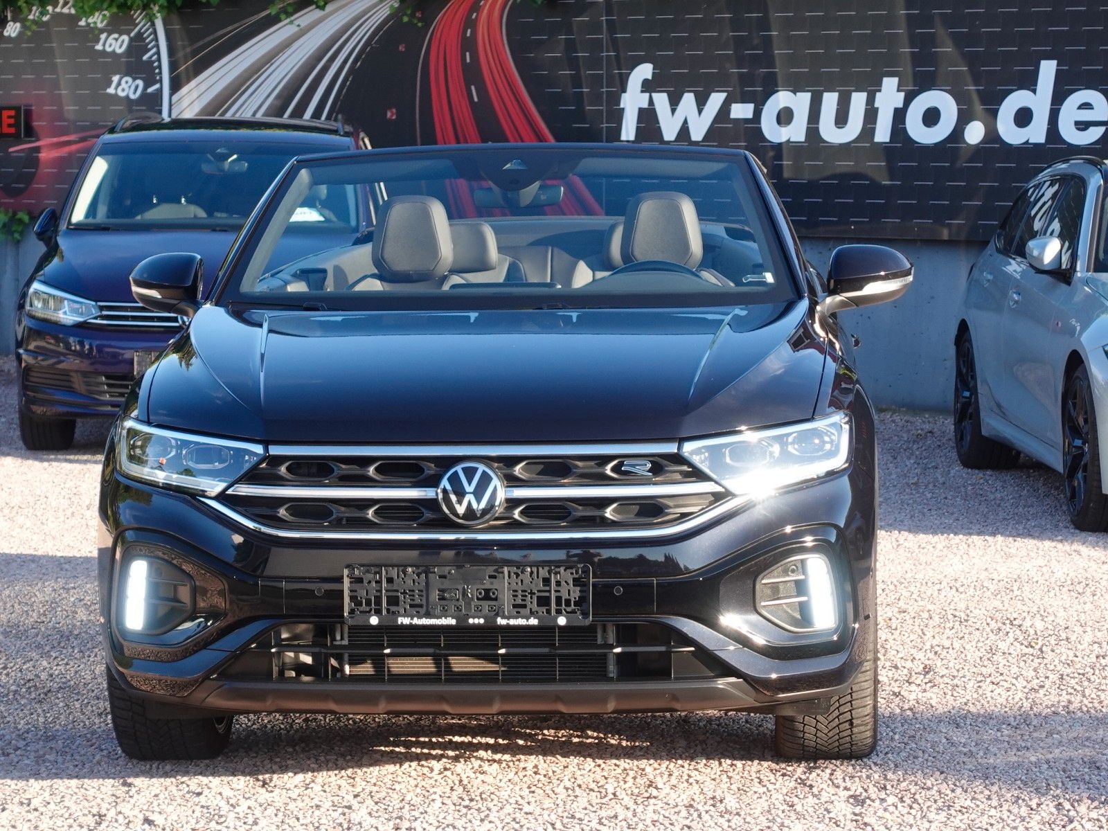 Fahrzeugabbildung Volkswagen T-Roc Cabriolet 1.5 TSI DSG R-Line AHK/Matrix/