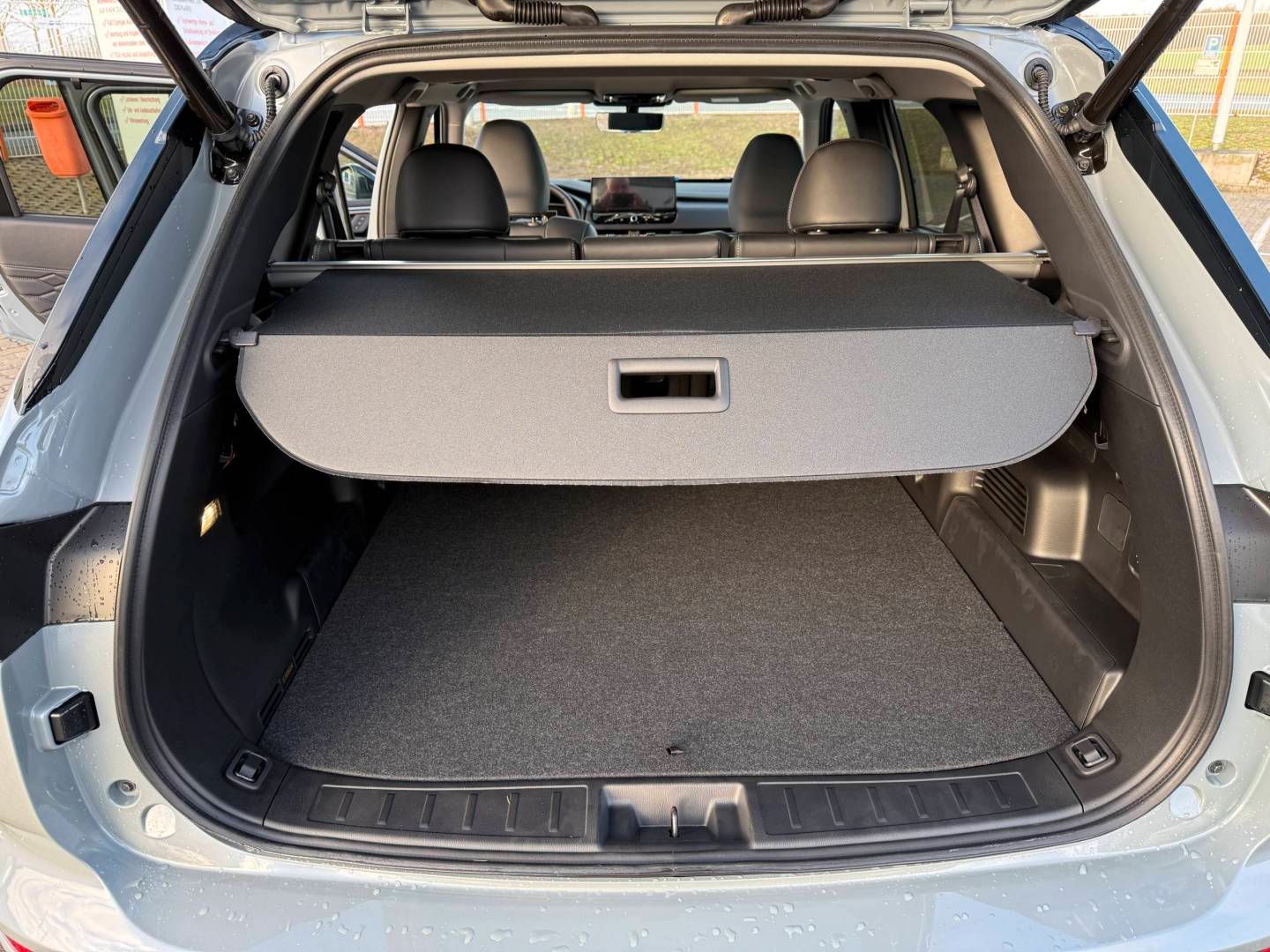 Fahrzeugabbildung Mitsubishi Outlander Plug-in TOP- Black Line