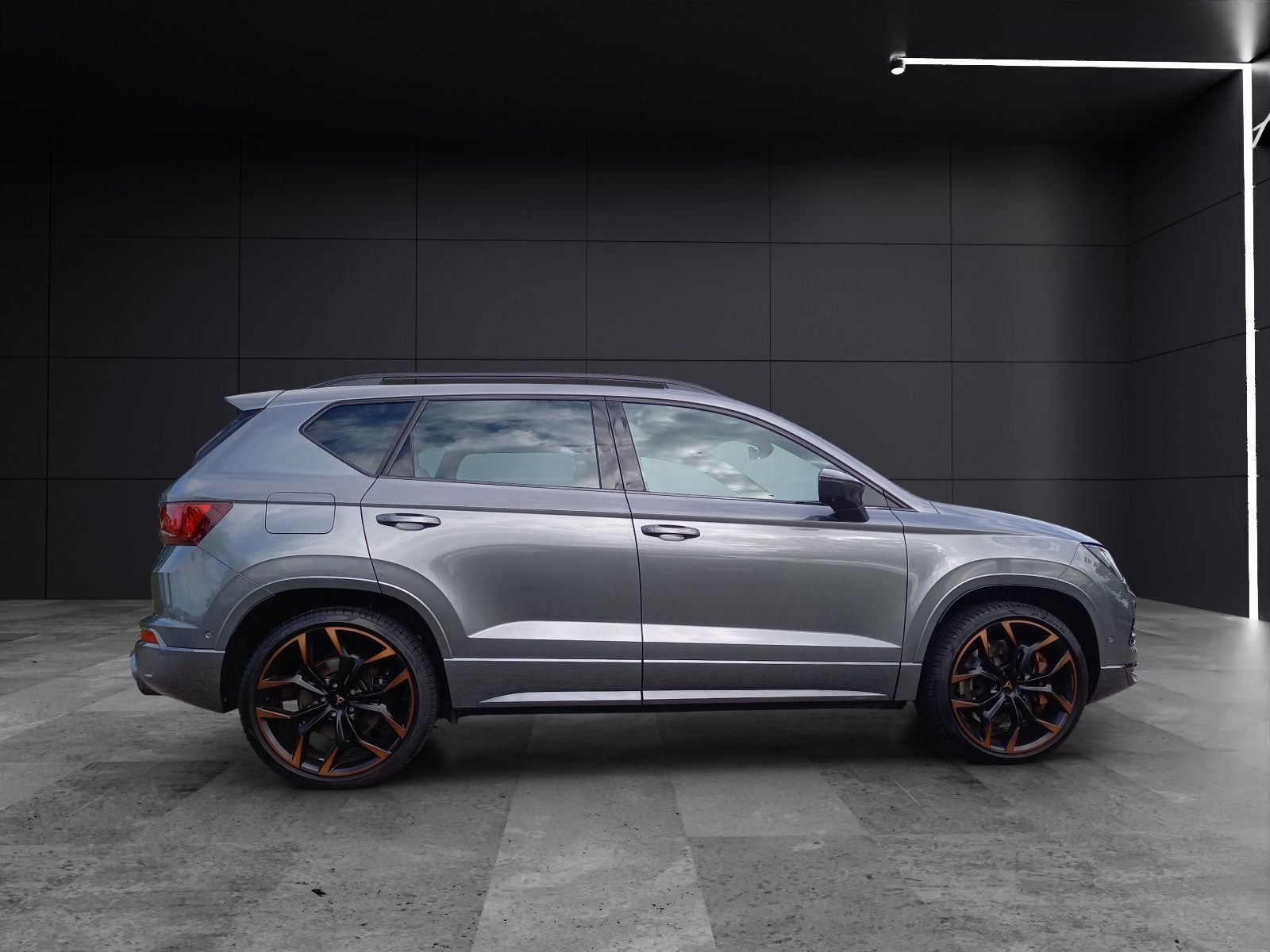 Fahrzeugabbildung CUPRA Ateca Edition VZ 2.0 TSI 4DRIVE DSG ACC LED AHZ