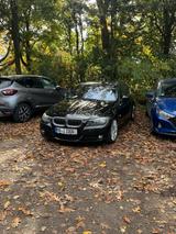 BMW E90 330i - BMW 330: 330i E90