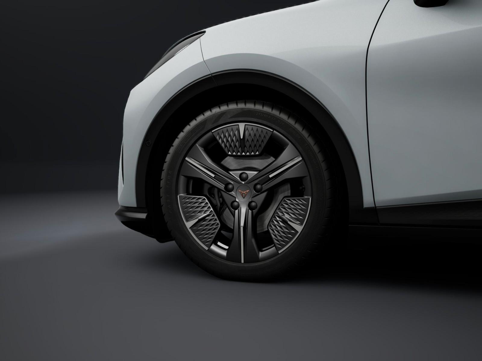 Cupra Raval PLUS + WÄRMEPUMPE+AHK+EDGE PACK+MATRIX LED