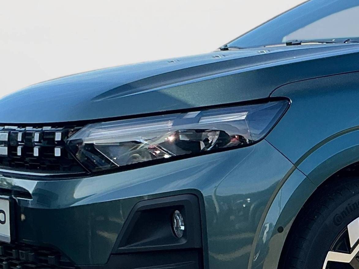 Fahrzeugabbildung Dacia Sandero Journey TCe 100
