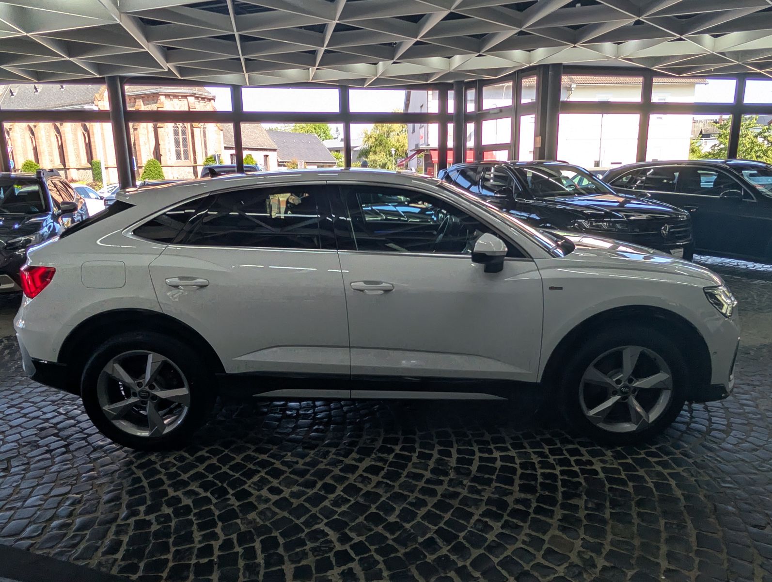 Fahrzeugabbildung Audi Q3 Sportback 40 TDI 3x S line LEDER ACC AHK 360°