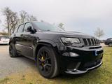 Jeep Grand Cherokee 6.2l V8 HEMI TRACKHAWK - Jeep Grand Cherokee mit Benzin-Antrieb: Trackhawk