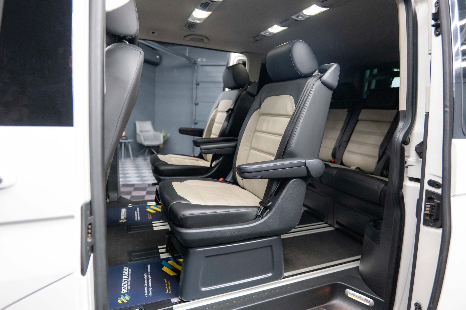 Fahrzeugabbildung Volkswagen T6 Multivan 2.0TDI DSG Edition 30 4Motion ACC