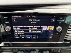 Fahrzeugabbildung Volkswagen T6.1 California Ocean LED ACC AHK Küche 1.Hand