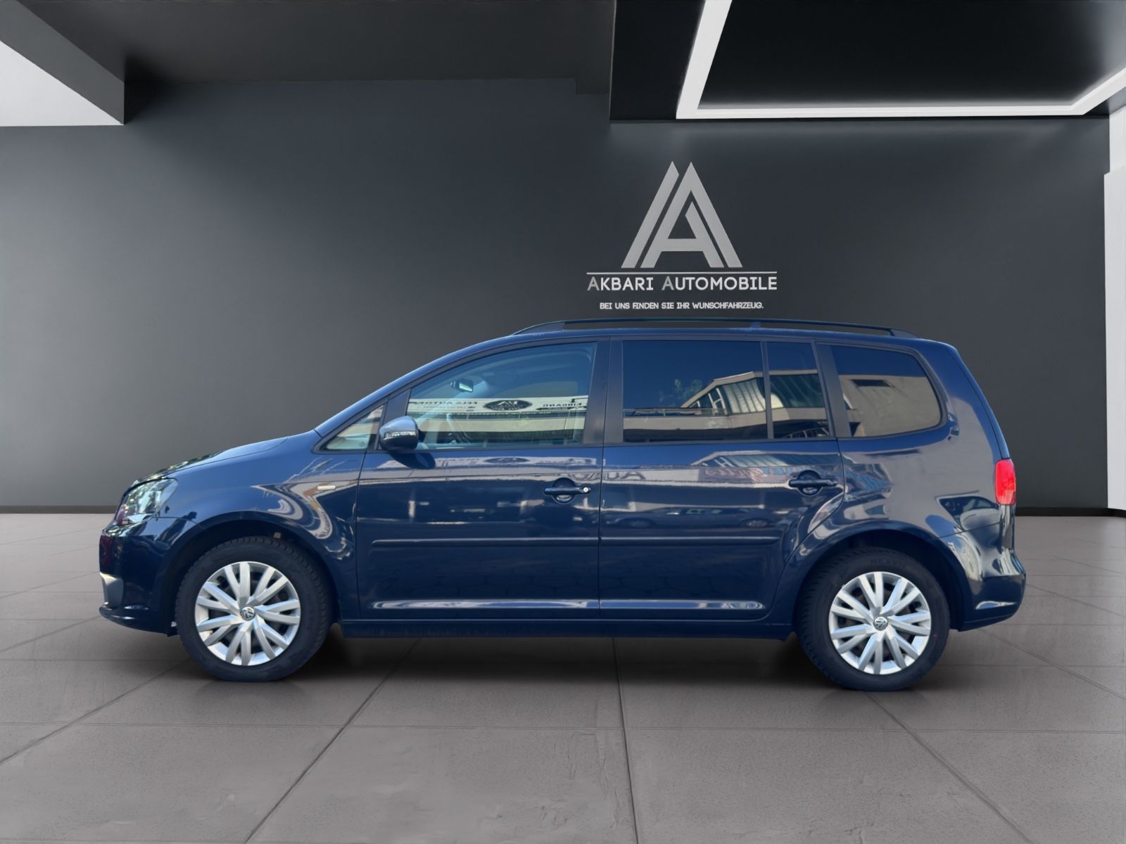 Fahrzeugabbildung Volkswagen Touran Match*7Sitzer*6*Gang*Steuerkette*Neu
