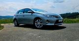Toyota Auris Hybrid bei Toyota Scheckheftg... - Toyota Auris in Wiesbaden