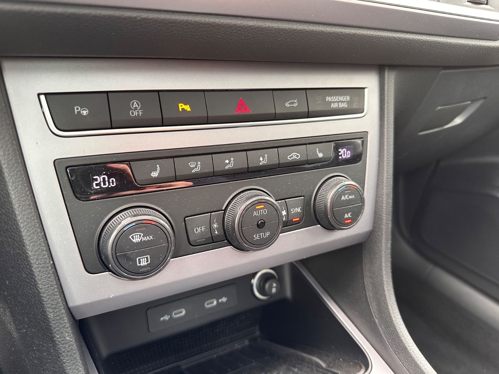 Fahrzeugabbildung SEAT Ateca FR 2.0 TDI DSG Pano/AHK/Navi/LED/ACC