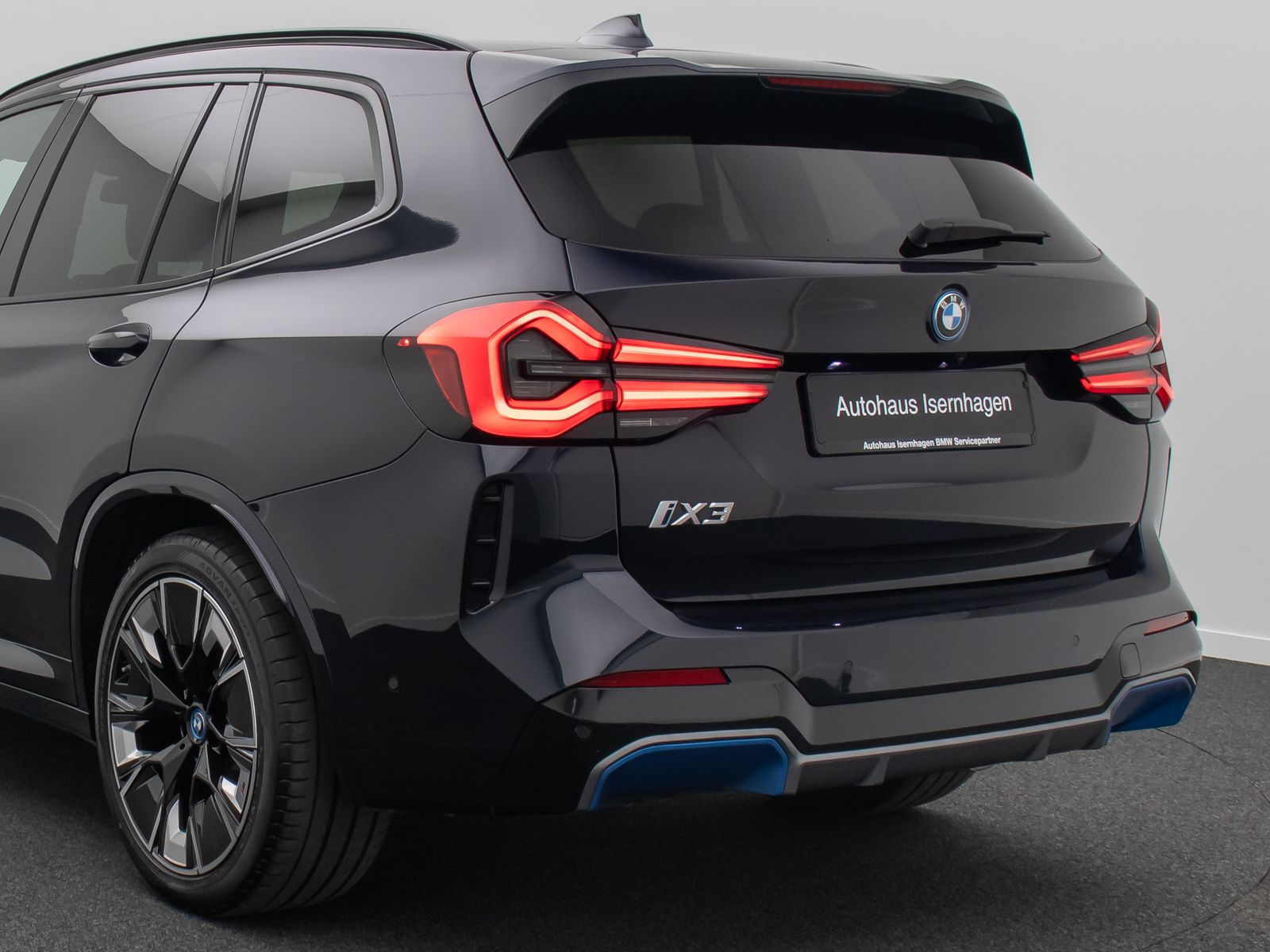 Fahrzeugabbildung BMW iX3 M Sport IMPRESSIVE 360°Laser DAB Komfort HUD