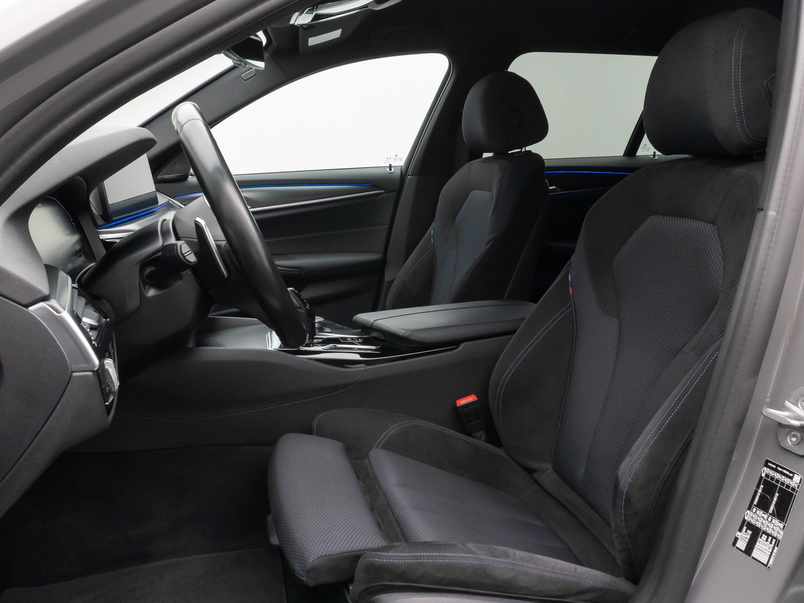 Fahrzeugabbildung BMW 520d M Sport DAB H/K PDC Stop&Go Fernlichtassist