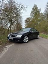 Mercedes-Benz Mercedes Benz CLK 220 CDI - Mercedes-Benz CLK 220: Coupe