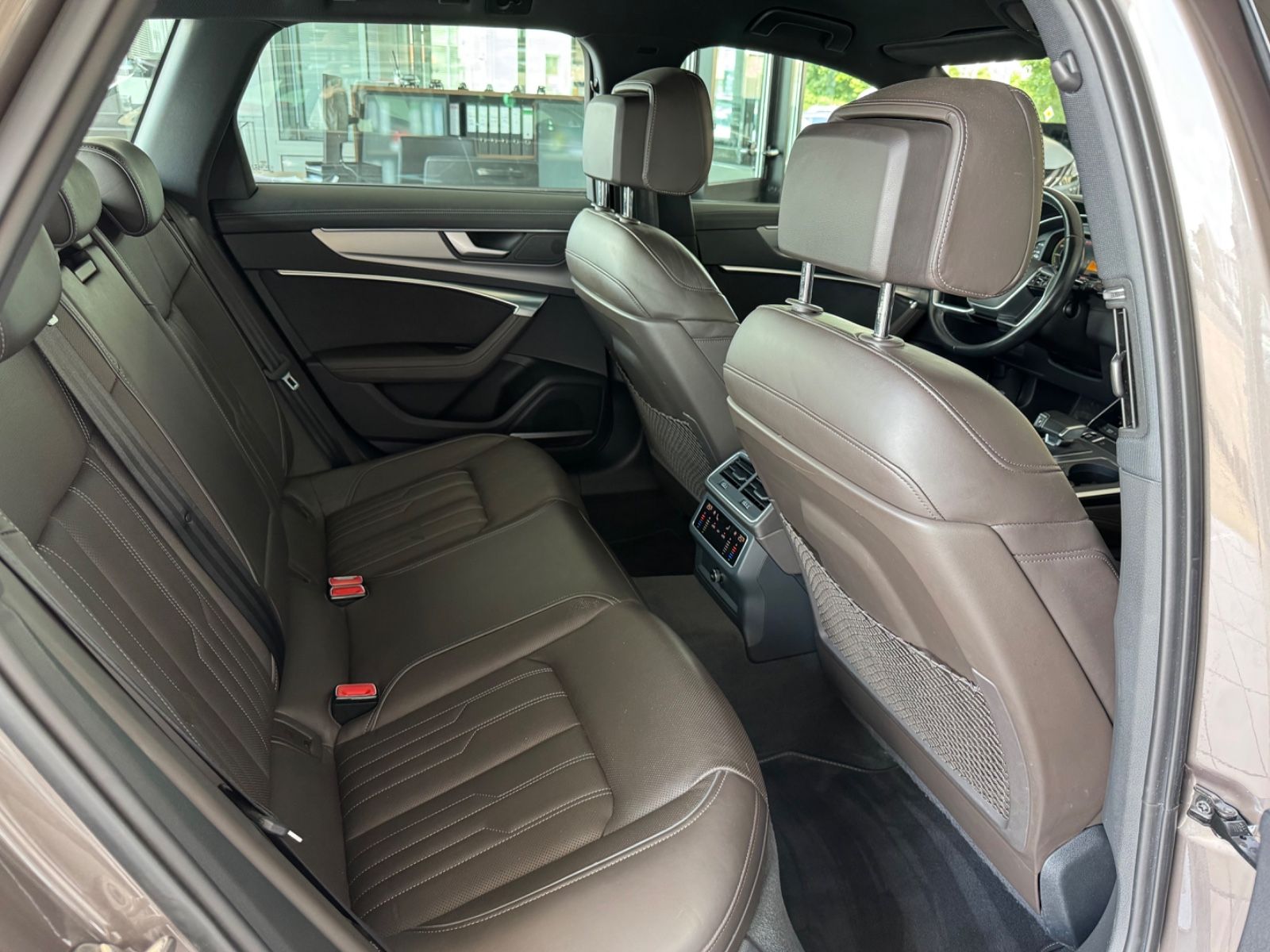 Fahrzeugabbildung Audi A6 50 TFSI e quattro design/LEDER/AHK/CARPLAY/1H