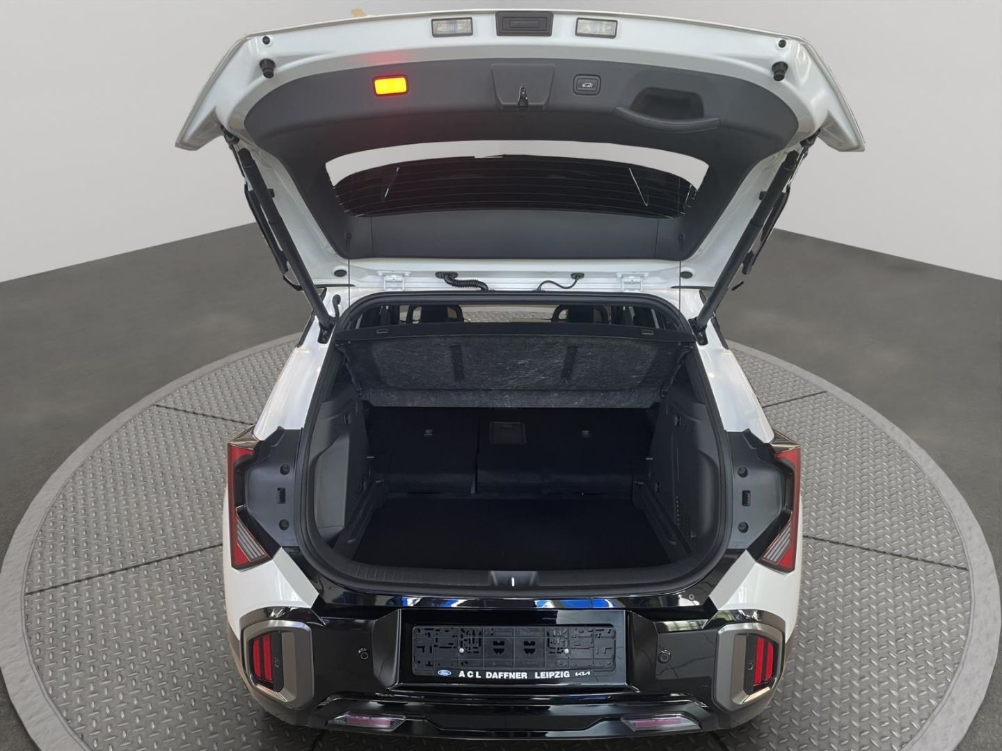 Fahrzeugabbildung Kia Seltos 1.6 T-GDI AWD X-Line H&K 360° Kamera TotW
