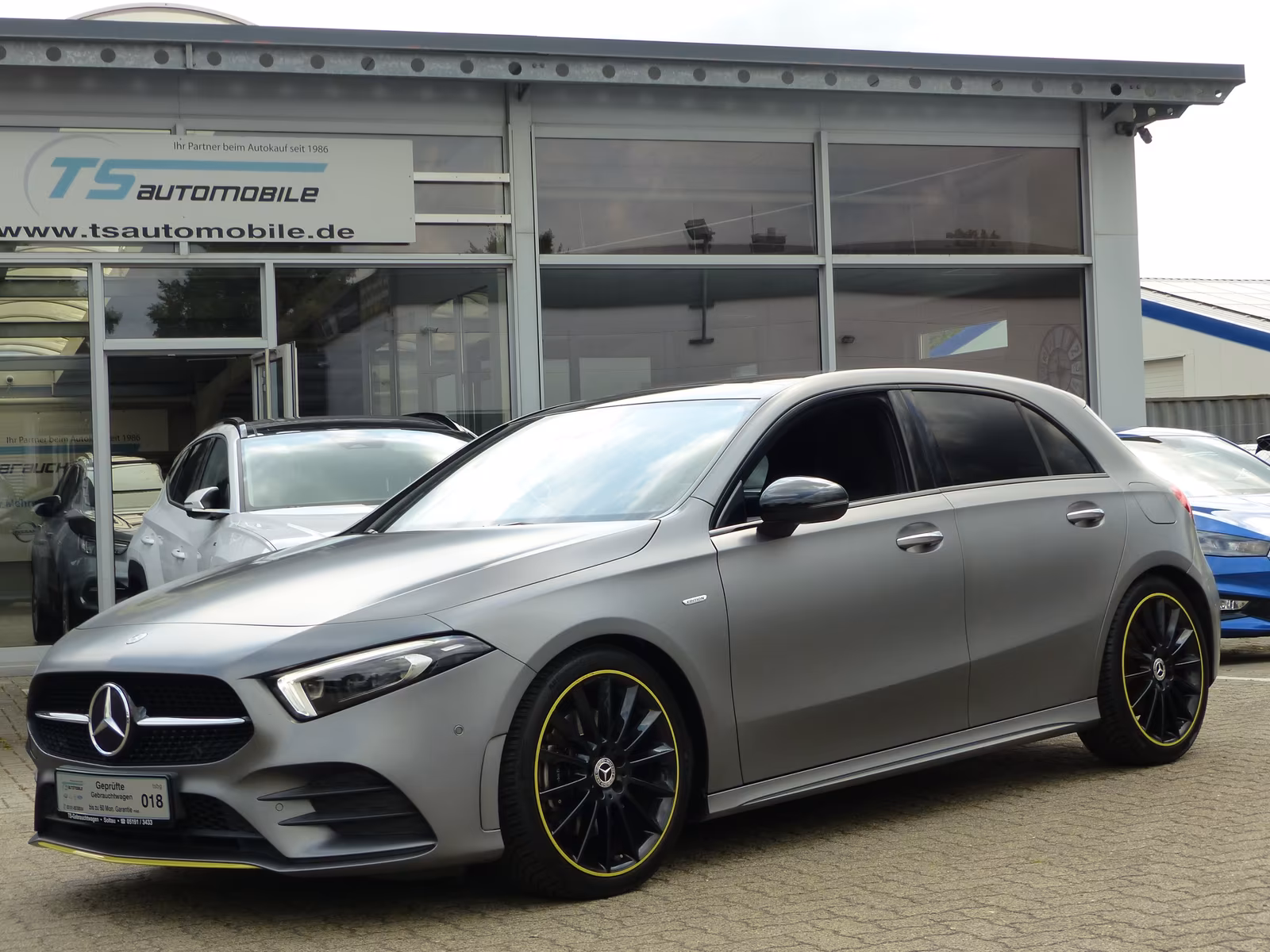 Mercedes-Benz A 220 Edition 1 AMG+Night+el.Panod+LED+Head-up