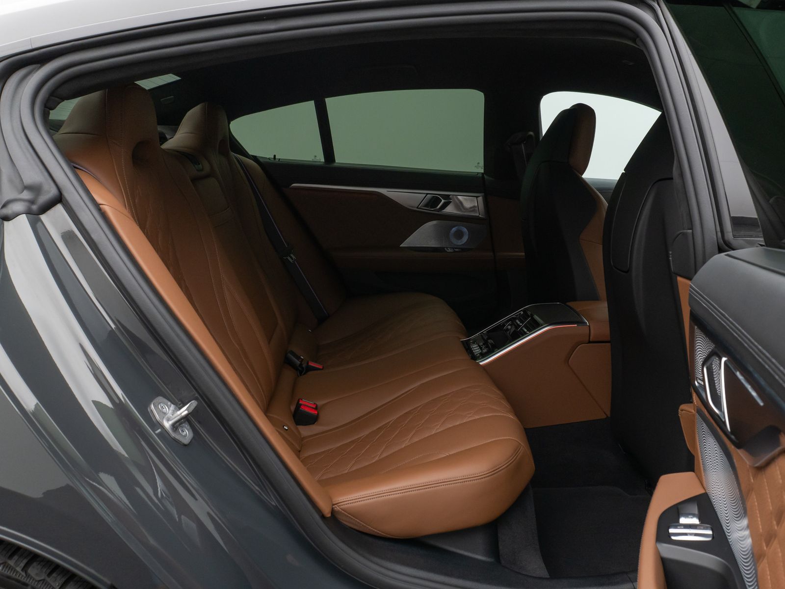 Fahrzeugabbildung BMW M8 Competition xD Gran Coupé 360°Laser HUD B&W