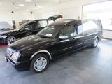 Mercedes-Benz E220CDI Debesta Bestattungswagen / Leichenwagen - Mercedes-Benz E 220 aus 2001: Cdi