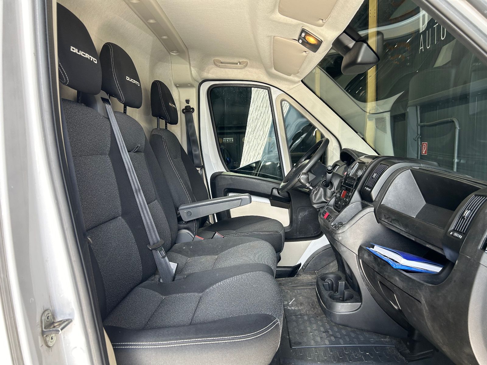 Fahrzeugabbildung Fiat Ducato Kasten 35 140 L1H1 RS: 3000 mm/3-SITZ/KAM