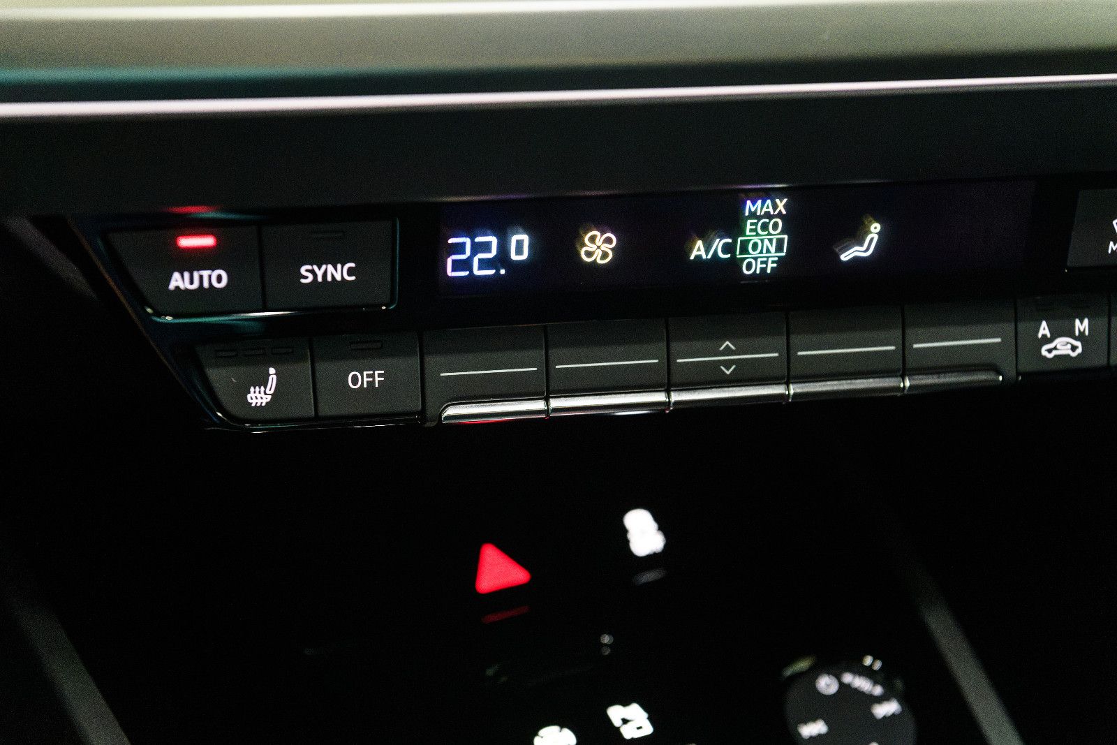 Fahrzeugabbildung Audi Q4 e-tron 45 quattro S-Line MATRIX/RFK/NAVI/